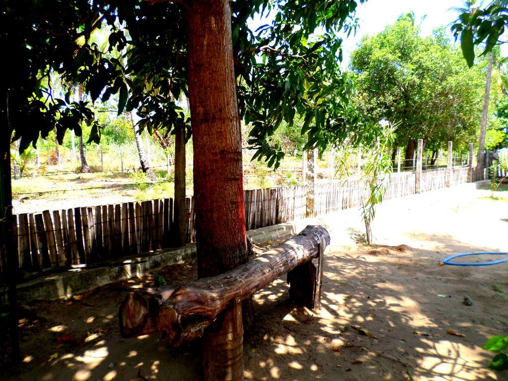 Yaswi Guest House Passikudah エクステリア 写真
