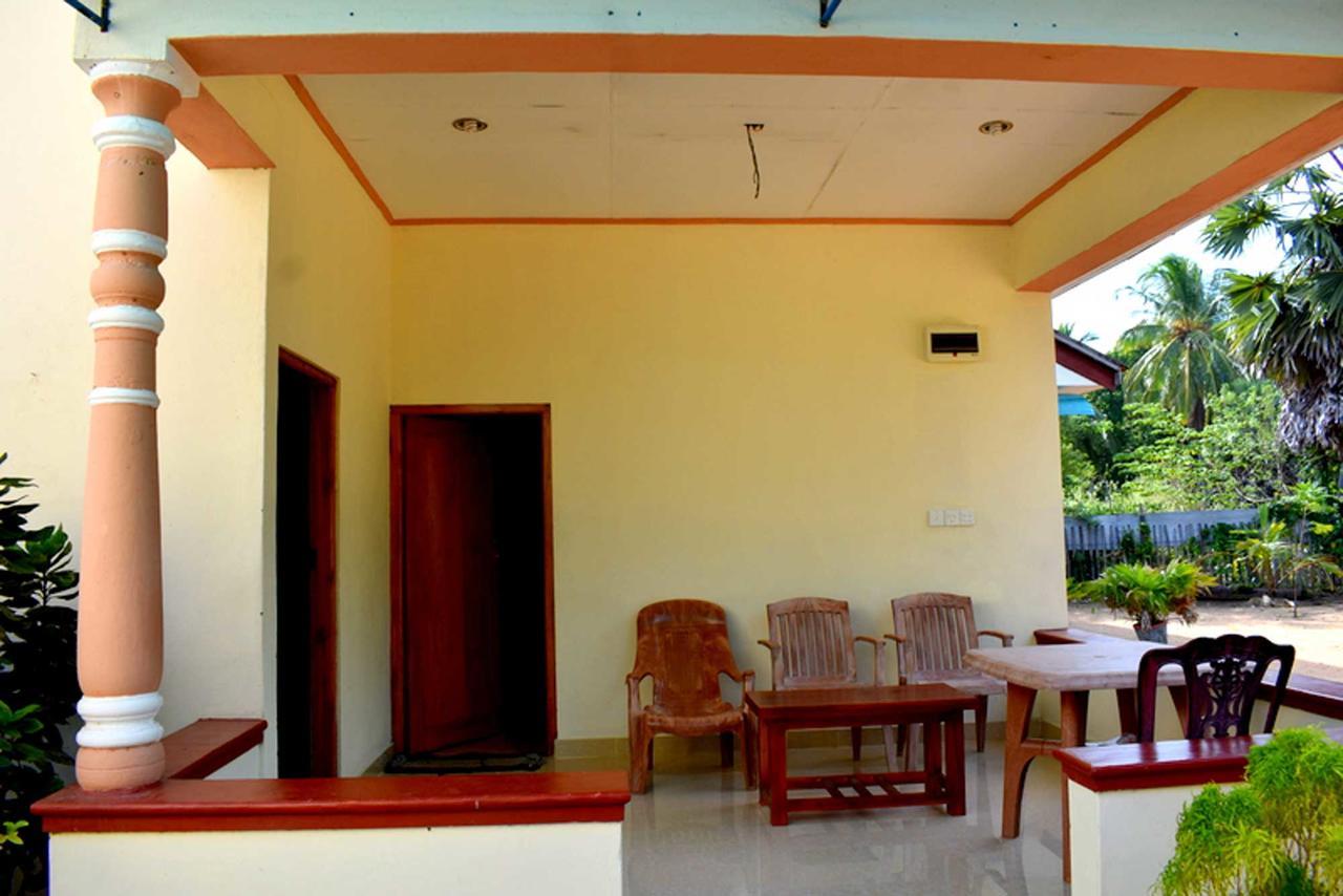 Yaswi Guest House Passikudah エクステリア 写真