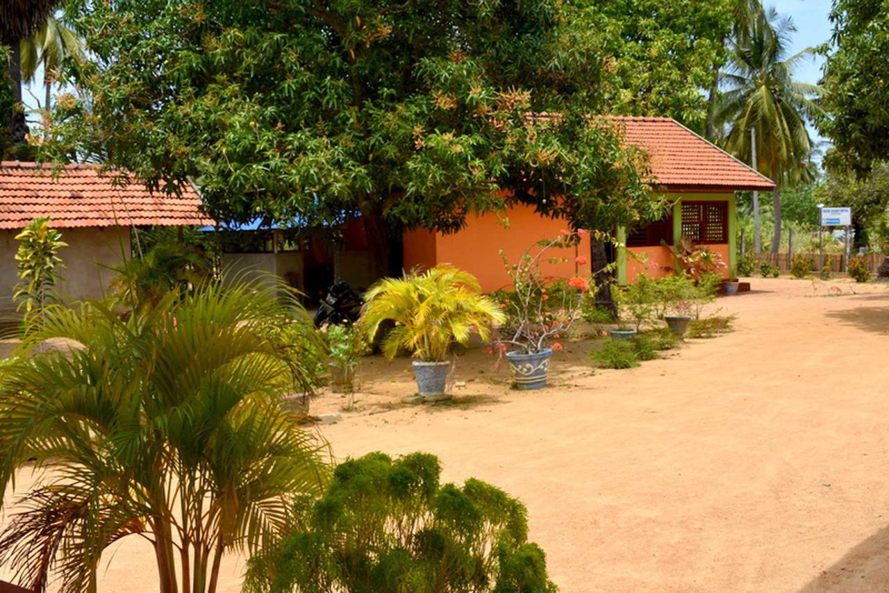 Yaswi Guest House Passikudah エクステリア 写真