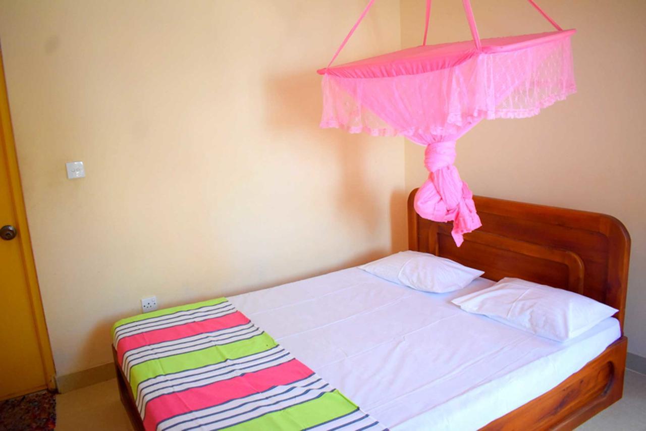 Yaswi Guest House Passikudah エクステリア 写真