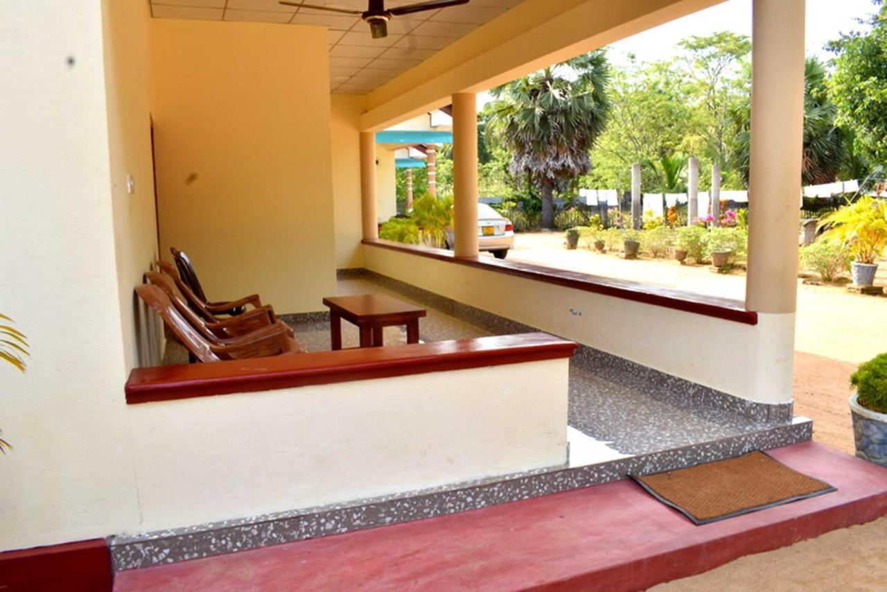 Yaswi Guest House Passikudah エクステリア 写真
