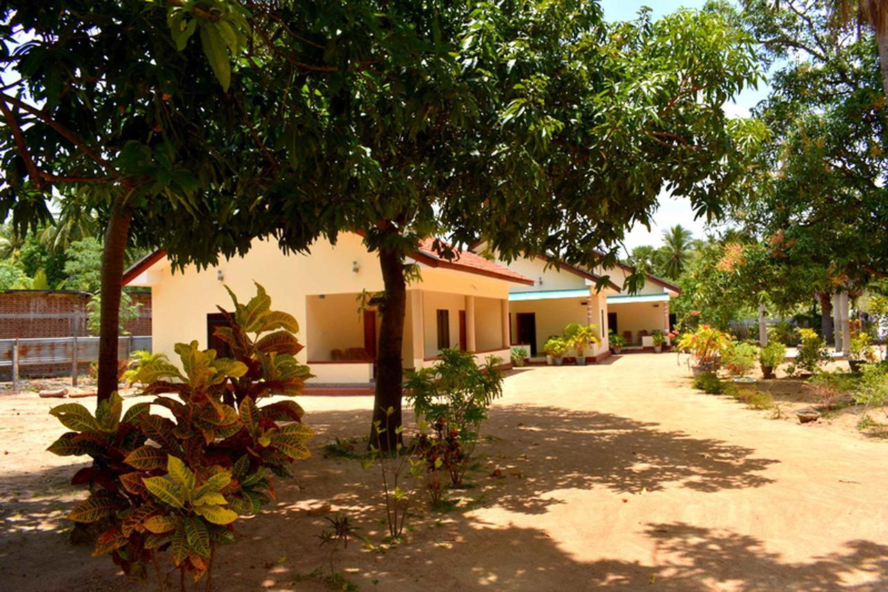Yaswi Guest House Passikudah エクステリア 写真