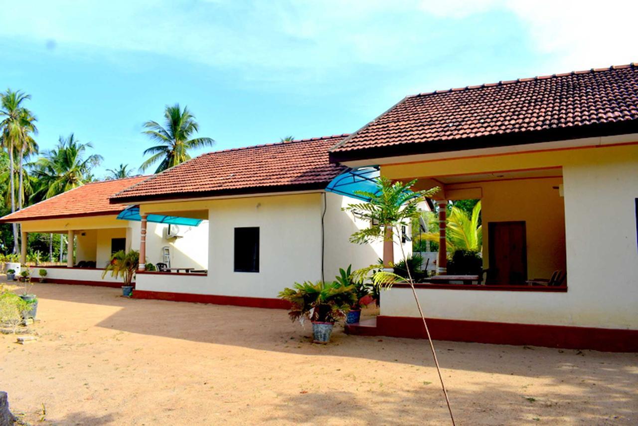 Yaswi Guest House Passikudah エクステリア 写真