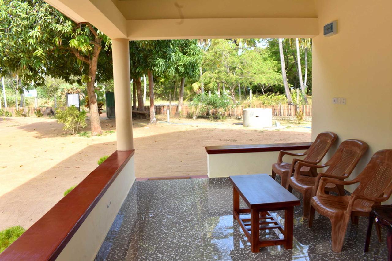 Yaswi Guest House Passikudah エクステリア 写真
