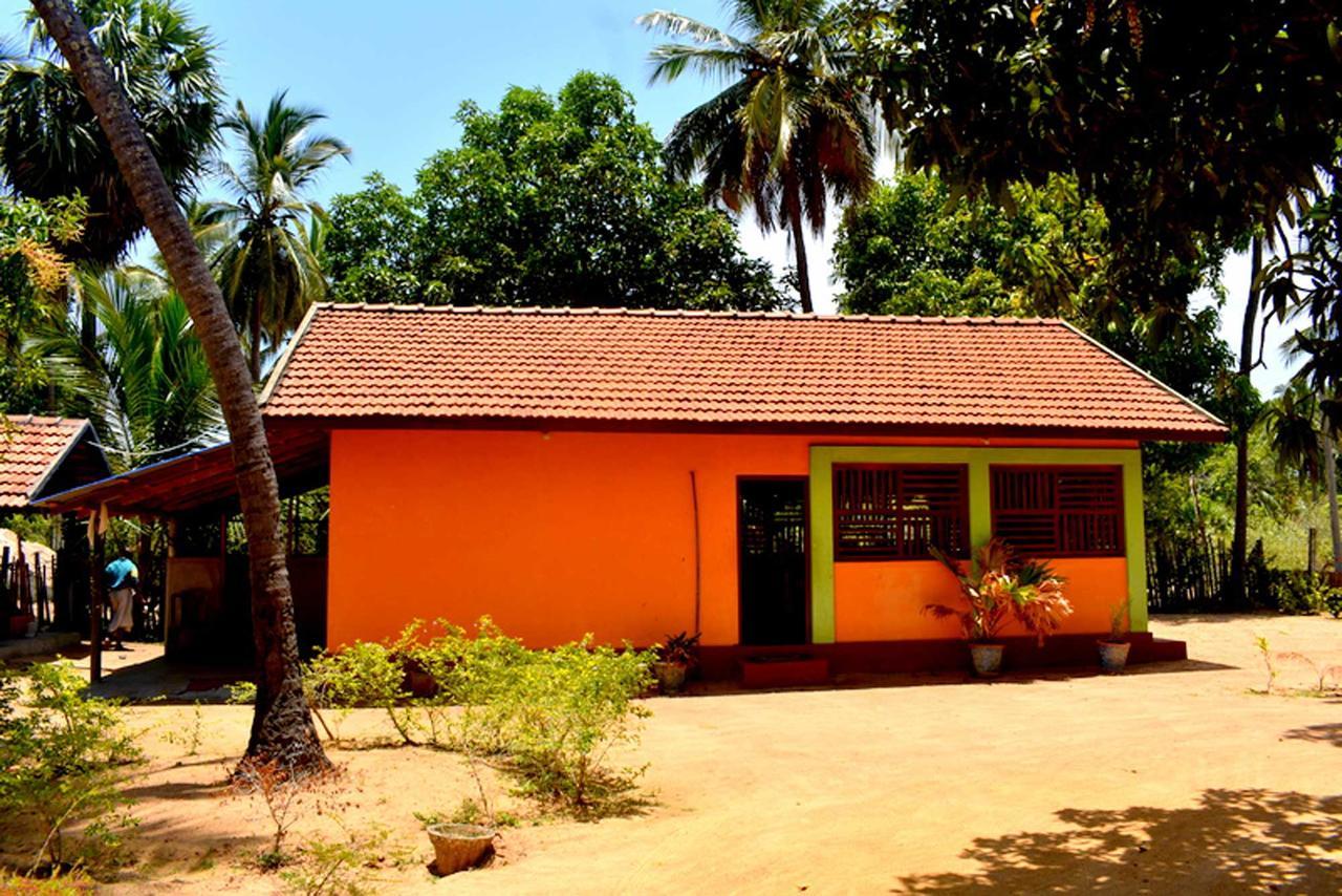 Yaswi Guest House Passikudah エクステリア 写真