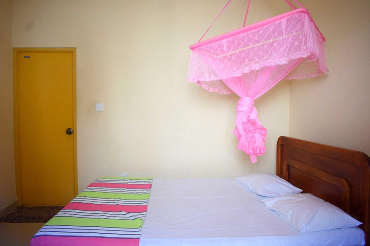 Yaswi Guest House Passikudah エクステリア 写真